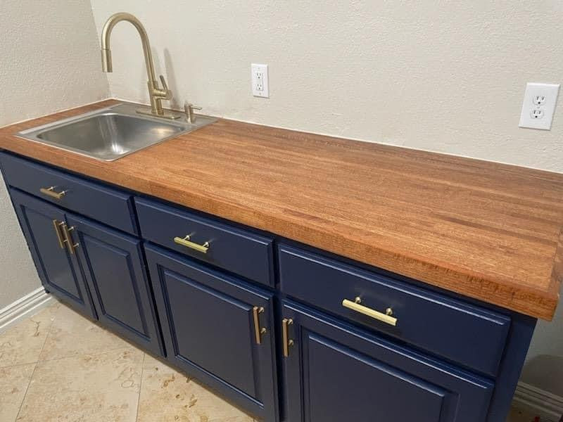 Custom Countertops & Tables